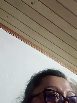 Snapshot of Darly_Gomez chatting on 01/09/25, 10:52 Darly Gomez online show from 01/09/25, 10:52