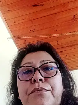 Snapshot of Darly_Gomez chatting on 02/17/25, 02:48 Darly Gomez online show from 02/17/25, 02:48