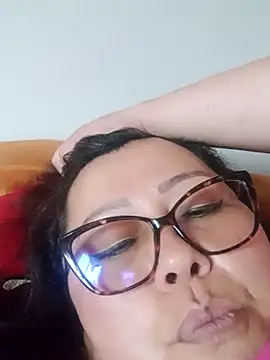 Snapshot of Darly_Gomez chatting on 02/17/25, 08:58 Darly Gomez online show from 02/17/25, 08:58