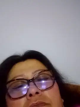 Snapshot of Darly_Gomez chatting on 02/18/25, 12:04 Darly Gomez online show from 02/18/25, 12:04