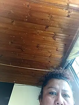 Snapshot of Darly_Gomez chatting on 10/31/25, 02:40 Darly Gomez online show from 10/31/25, 02:40