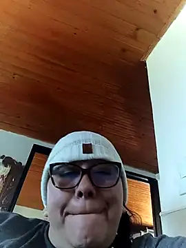 Snapshot of Darly_Gomez chatting on 11/26/25, 01:23 Darly Gomez online show from 11/26/25, 01:23