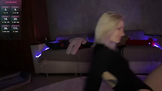 Snapshot of alexa_novak chatting on 11/27/25, 02:57 alexa novak online show from 11/27/25, 02:57