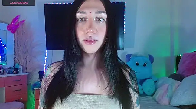 Snapshot of karla_zambrano chatting on 12/17/24, 07:15 karla zambrano online show from 12/17/24, 07:15