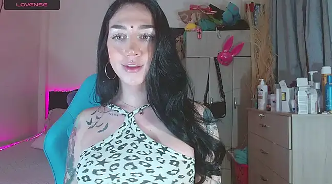 Snapshot of karla_zambrano chatting on 02/25/25, 07:36 karla zambrano online show from 02/25/25, 07:36