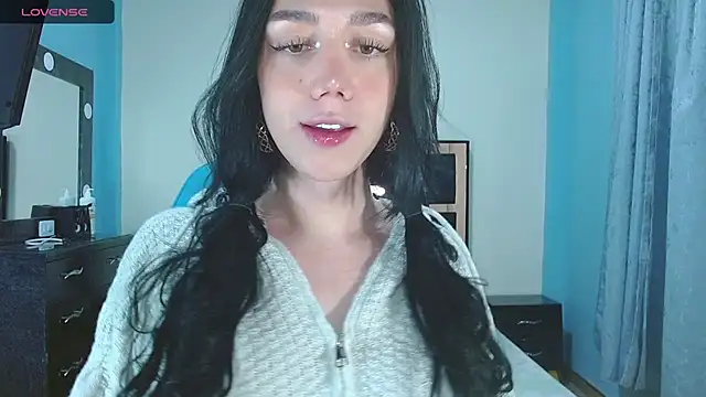 Snapshot of karla_zambrano chatting on 11/12/25, 09:25 karla zambrano online show from 11/12/25, 09:25