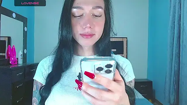 Snapshot of karla_zambrano chatting on 01/06/26, 07:39 karla zambrano online show from 01/06/26, 07:39