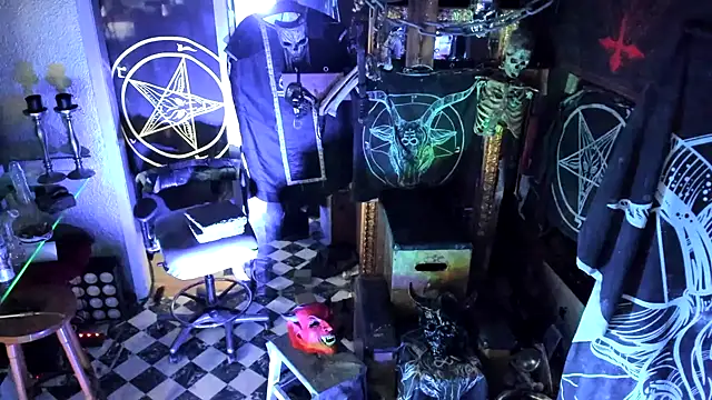 BULGEDEMON online show from 10/31/25, 08:26