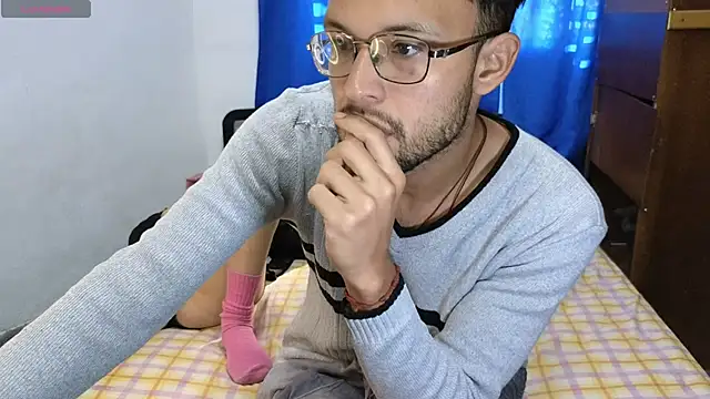 Snapshot of YuKinaHentaiI chatting on 03/10/25, 12:26 YuKinaHentaiI online show from 03/10/25, 12:26