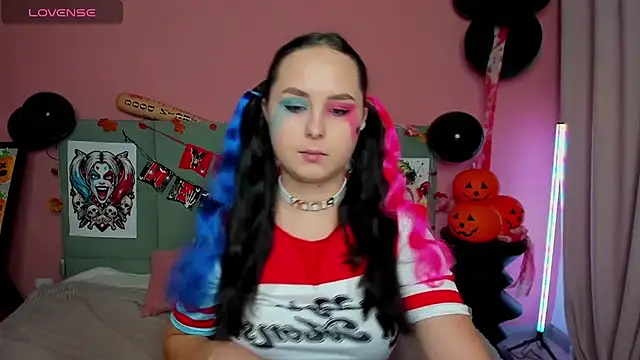 BeatriceReeves online show from 10/30/25, 01:07