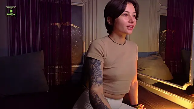 Ishtar Divine online show from 10/08/25, 04:21