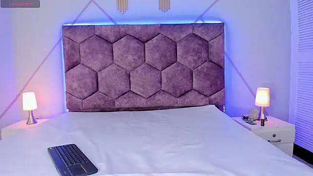 aggy castel online show from 01/23/25, 02:02