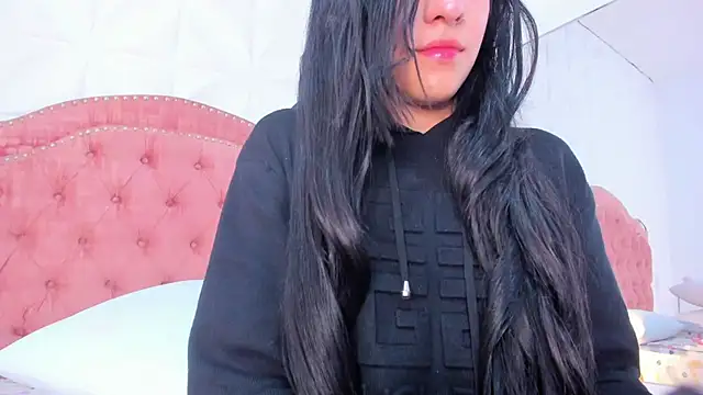 aggy castel online show from 03/07/26, 05:21