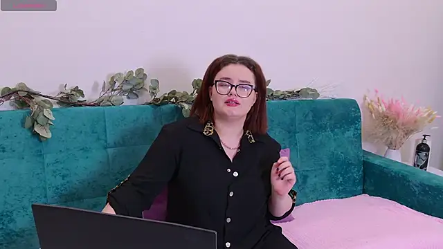 Snapshot of Jessica_Joy chatting on 12/10/24, 02:16 Jessica Joy online show from 12/10/24, 02:16
