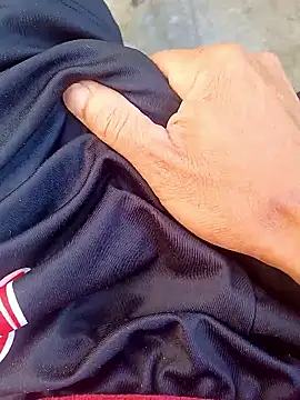 paubabando  online show from 12/19/25, 09:38