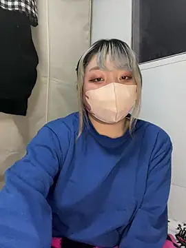 Snapshot of YUNA-yuna chatting on 01/09/25, 03:44 YUNA-yuna online show from 01/09/25, 03:44
