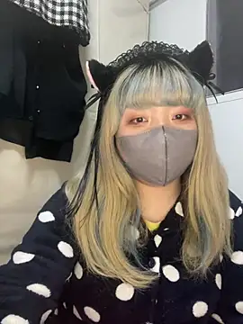 Snapshot of YUNA-yuna chatting on 01/10/25, 02:45 YUNA-yuna online show from 01/10/25, 02:45