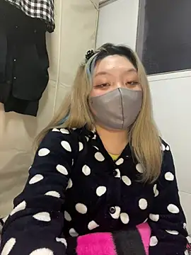 Snapshot of YUNA-yuna chatting on 01/11/25, 02:58 YUNA-yuna online show from 01/11/25, 02:58
