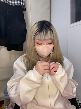 Snapshot of YUNA-yuna chatting on 01/13/25, 03:36 YUNA-yuna online show from 01/13/25, 03:36