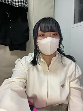 Snapshot of YUNA-yuna chatting on 01/25/25, 01:19 YUNA-yuna online show from 01/25/25, 01:19