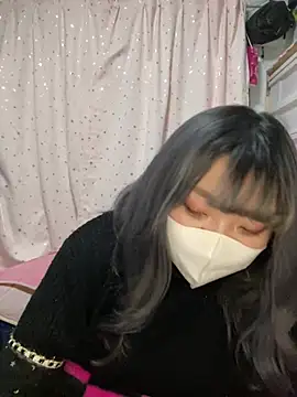 Snapshot of YUNA-yuna chatting on 02/18/25, 05:10 YUNA-yuna online show from 02/18/25, 05:10