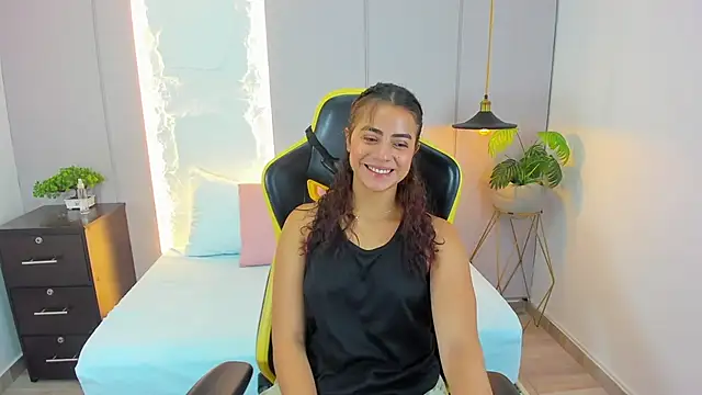 yaya23x online show from 03/10/25, 12:15