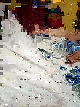 Snapshot of BusyMitt17 chatting on 03/03/26, 03:29 BusyMitt17 online show from 03/03/26, 03:29