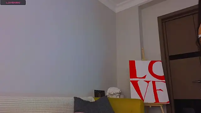 naomi asian online show from 10/04/25, 02:04