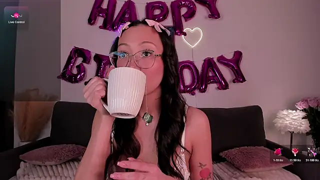 naomi asian online show from 04/11/26, 05:23