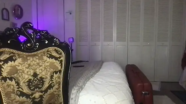 Snapshot of megansweetfromthevalley chatting on 11/30/25, 01:42 megansweetfromthevalley online show from 11/30/25, 01:42