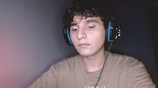 Charley quin online show from 10/24/25, 03:03