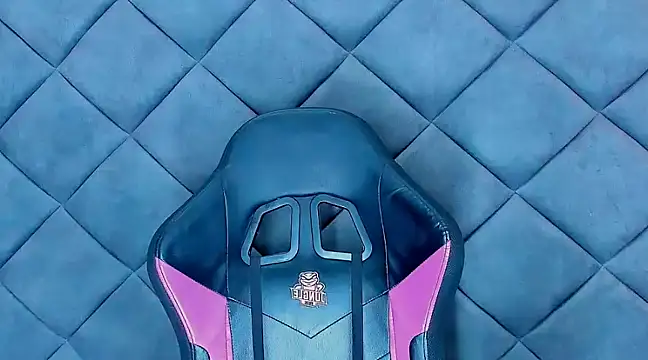 Nellyhills online show from 02/09/25, 07:41