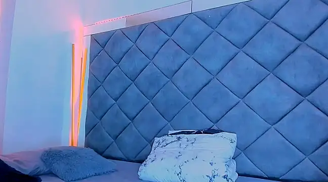 Nellyhills online show from 03/12/25, 06:22