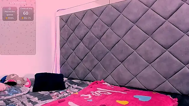 Nellyhills online show from 11/23/25, 06:08