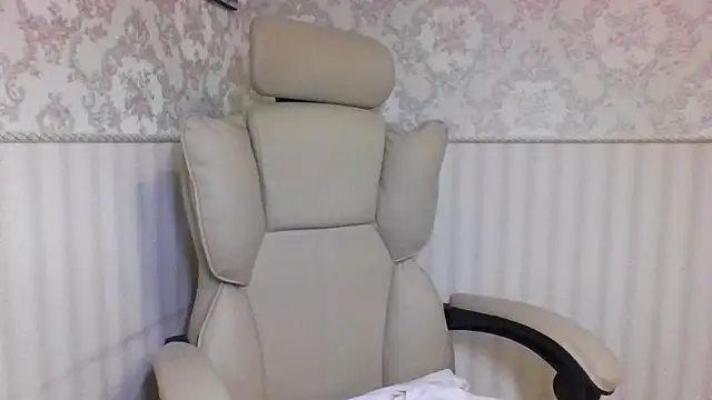 Snapshot of jennifer838 chatting on 11/24/25, 11:54 jennifer838 online show from 11/24/25, 11:54