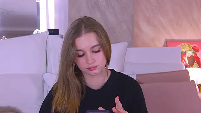 EllieHayes online show from 03/19/25, 09:48