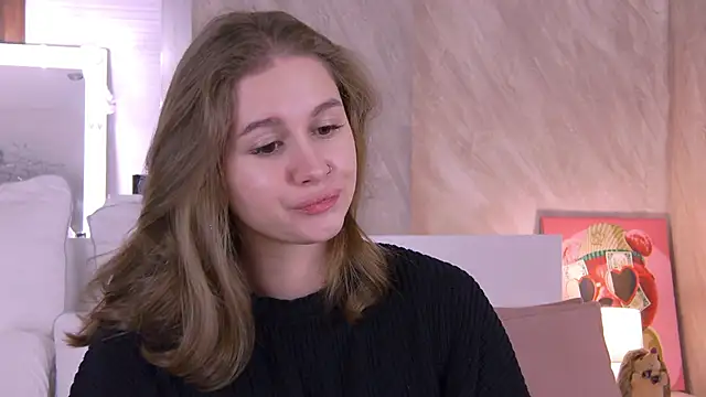 EllieHayes online show from 09/27/25, 04:01