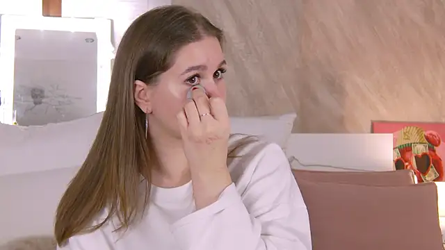 EllieHayes online show from 01/05/26, 08:34