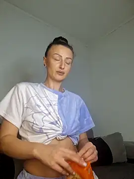 Snapshot of AudreyJoy chatting on 02/16/25, 10:10 AudreyJoy online show from 02/16/25, 10:10