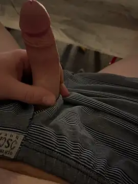 Snapshot of EhemannTotti chatting on 11/05/25, 11:16 EhemannTotti online show from 11/05/25, 11:16