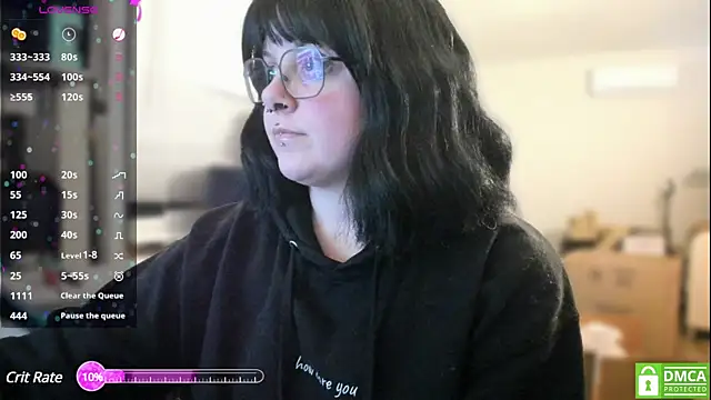 cute aggro gamer girl online show from 12/10/24, 01:54