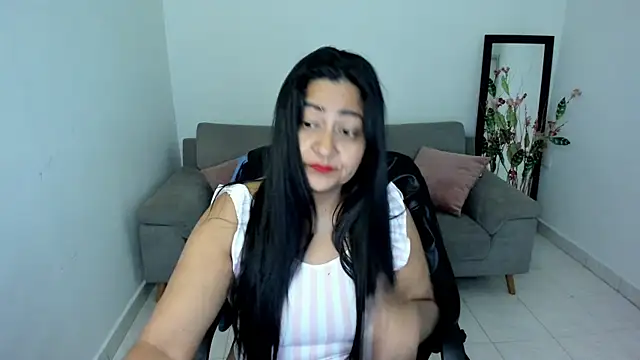 Snapshot of Adele_Sweett chatting on 10/30/25, 10:38 Adele Sweett online show from 10/30/25, 10:38