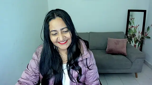 Snapshot of Adele_Sweett chatting on 11/10/25, 10:25 Adele Sweett online show from 11/10/25, 10:25