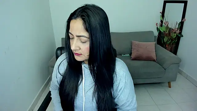 Snapshot of Adele_Sweett chatting on 12/14/25, 12:21 Adele Sweett online show from 12/14/25, 12:21