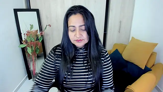 Snapshot of Adele_Sweett chatting on 05/08/26, 12:21 Adele Sweett online show from 05/08/26, 12:21