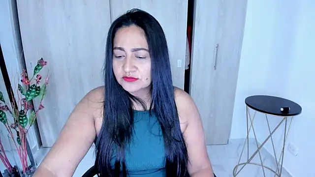 Snapshot of Adele_Sweett chatting on 05/15/26, 11:06 Adele Sweett online show from 05/15/26, 11:06