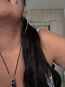 Snapshot of Adele_Sweett chatting on 07/13/26, 10:51 Adele Sweett online show from 07/13/26, 10:51