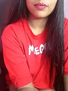 Snapshot of Sexy_Noorha chatting on 12/31/24, 01:19 Sexy Noorha online show from 12/31/24, 01:19