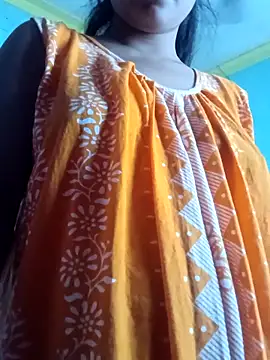 Snapshot of Sexy_Noorha chatting on 10/17/25, 03:53 Sexy Noorha online show from 10/17/25, 03:53