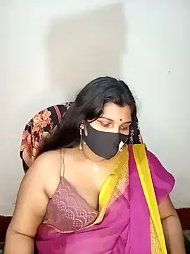 Snapshot of Hot-Angel_ chatting on 01/02/25, 03:05 Hot-Angel online show from 01/02/25, 03:05